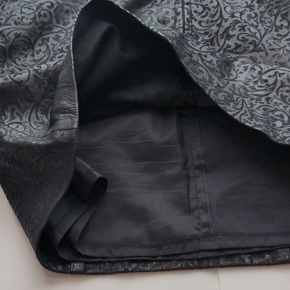 BCBGMaxAzria genuine Leather Black A-Line Mini  Intricate Lace Effect Medium - Picture 5 of 9